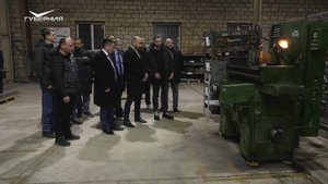 Вячеслав Федорищев на станкостроительном заводе в Тольятти