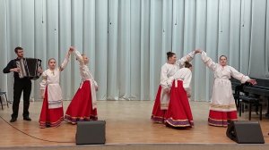 Вокальный ансамбль "Млада" ( обучающиеся 1 класса ДПОП  "Музыкальный фольклор"