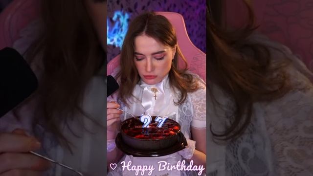 #kiaraoksi на #Twitch | Ля, я свечку съела...