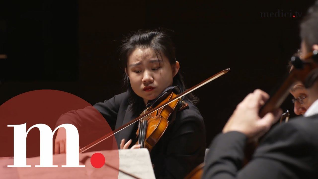 Singapore International Violin Competition - Yiying Jiang (Finals) смотреть онлайн