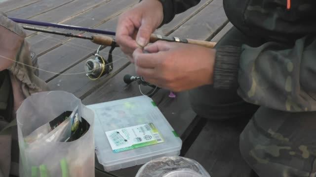 Ловля судака в сентябре на джиг. Злые удары за бровкой смотреть онлайн