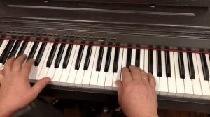 падал белый снег