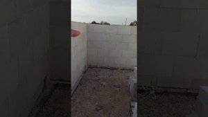 Этап пилёшки блоков под армопояс.