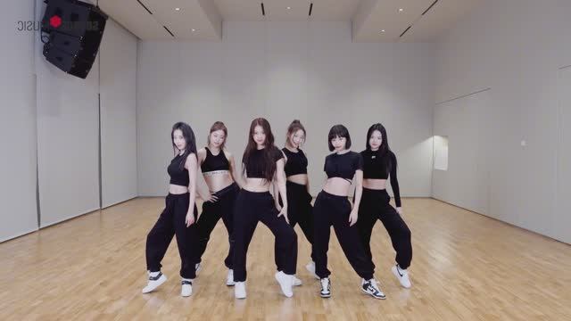 LE SSERAFIM (르세라핌) - 'FEARLESS' dance practice mirrored