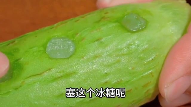 小孩总是流鼻血怎么办？教你1个止血小妙招，快看看#流鼻血