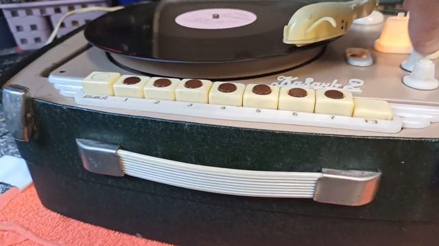 Казань 2 Комбинированная приставка, радиола магнитофон смотреть онлайн