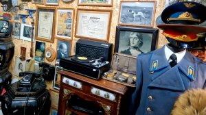 Что продают в лавке старины - это одна их множества торговых точек. Поход на Барахолку Питера