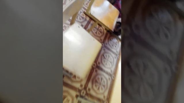 ТРЭШ!!!3классники целуюца с 1класс=О
