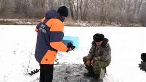 Спасатели Хакасии напомнили рыбакам о безопасности