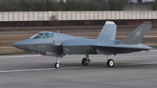 Истребитель-невидимка пятого поколения J-35A (Китай)