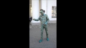 Человек памятник