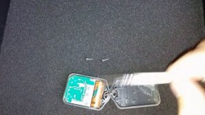 Замена Батареек В Пульте Сигнализации. В Двух Брелоках Двусторонней Автомобильной Сигнализации.