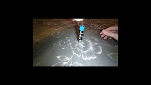 электродвигатель из батарейки,неодимовых магнитов и медной проволоки )😁