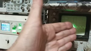 демонстрация работы дросселя понижающего все вч пульсации .