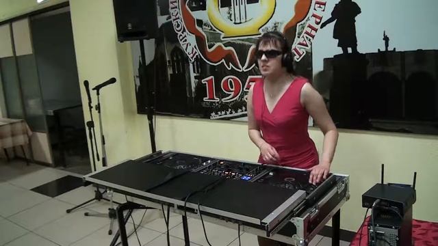 25022017 празднечная дискотека посвященная дню защитника отечества Анастасия Аксенова House Mashup смотреть онлайн