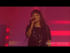 CHVRCHES - Playing dead (Live at The Fillmore Charlotte) 28th October 2015