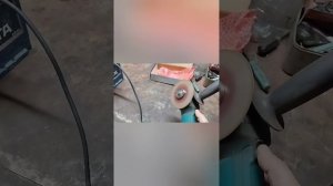 Инвертор автомобильный 12/220 вольт V-Tek запуск болгарки 600 ватт.