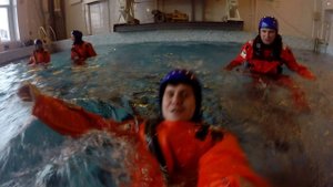 покидание вертолета под водой ( Helicopter underwater escape training)