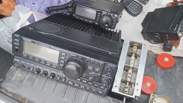 Радиорынок продолжает удивлять, Что было в Терновской, Интересные вещи попадаются! radio flea market смотреть онлайн