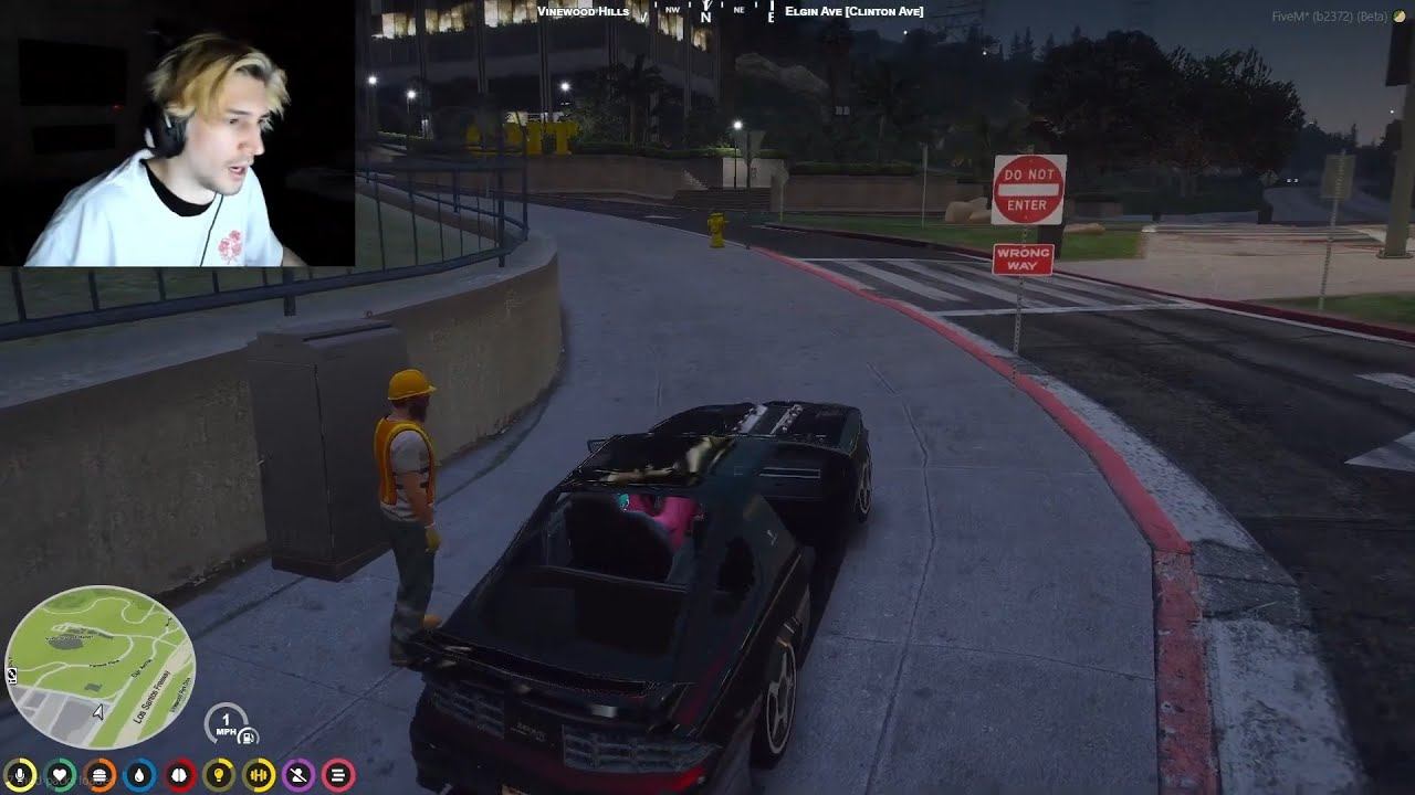 X CLAPS AN UNDERCOVER COP AT THE POWER STATION смотреть онлайн