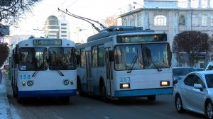 Троллейбус Екатеринбурга ВМЗ-5298.00 борт. №393 маршрут №7 на остановке "Центральная гостиница"