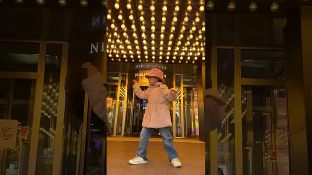 #танцы на #никольской #моника_патимейкер #МоникаПитомцыиКоманда #2025 #скороновыйгод #funny смотреть онлайн