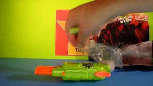 Nerf Zombie Strike Doublestrike Blaster - Unboxing