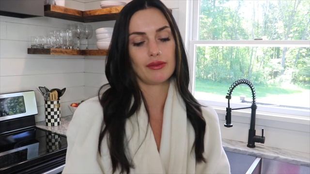 GETTING MY LIPS TATTOOED || Procedure & Review смотреть онлайн