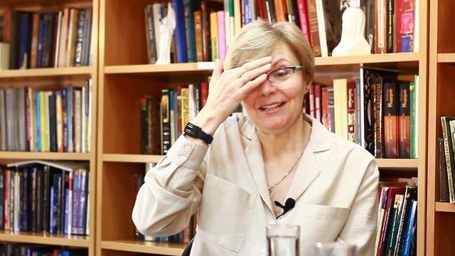 Нужна ли философия сегодня и может ли она быть практичной? Беседа с Юлией Люц