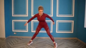 Прыжки в приседе из стороны в сторону