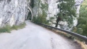 Скальный участок старой дороги на красную поляну