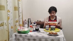 ОБЖОР ИТИНГ БЛИНЫ С КУРИЦЕЙ МИРАТОРГ, ПЕРЕДАЮ ПРИВЕТЫ