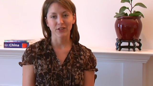How to pronounce THURSDAY /θərzde/ - American English Pronunciation Lesson
