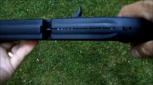 Load the Crosman Pumpmaster 760 and shoot BBs