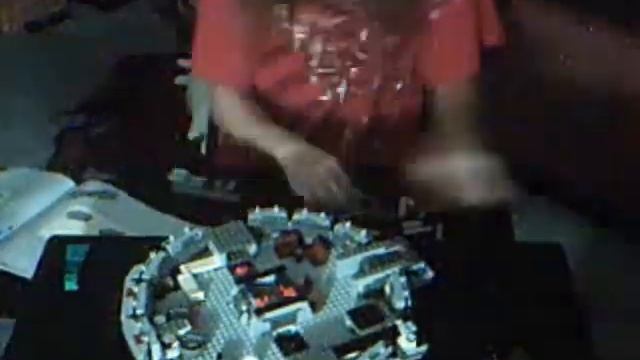 Building Lego Set 7965 Millennium Falcon смотреть онлайн