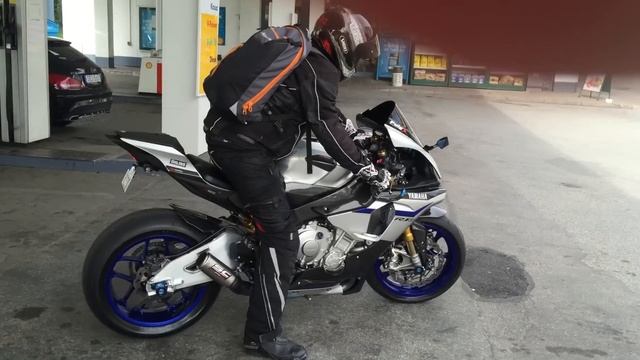 Coolest Yamaha R1M Remarkable Exhaust Sound