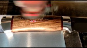 ▶ Гравировка на деревянной ручке ножа