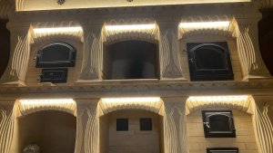 Закругление и заклинивание кирпича на самодельных станках.