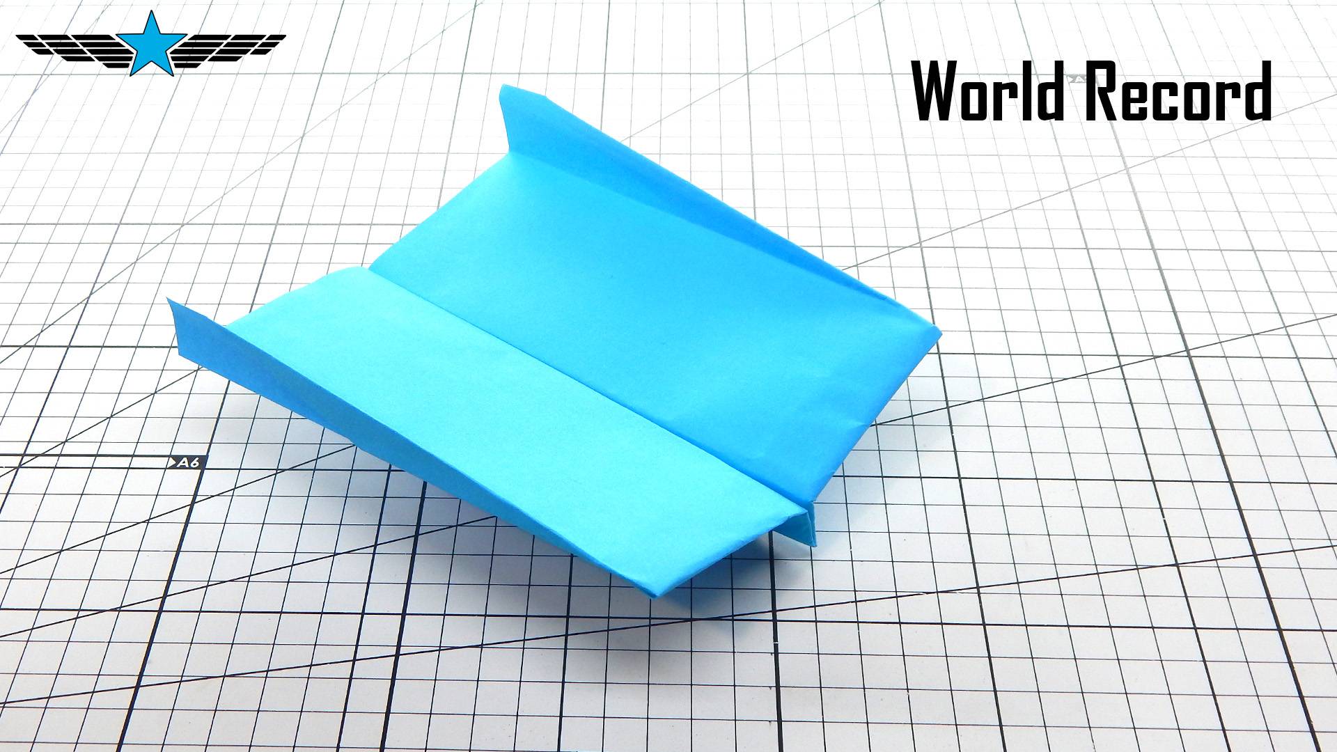 Мировой рекорд бумажного самолетика - Чемпион мира по бумажным самолетикам А4 смотреть онлайн