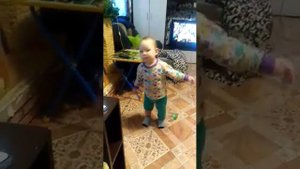 Видео вышел на дискач парень танцевач!!!