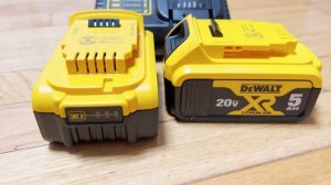DEWALT 20V MAX Battery Starter Kit with 2 5Ah DCB205 2CK REVIEW