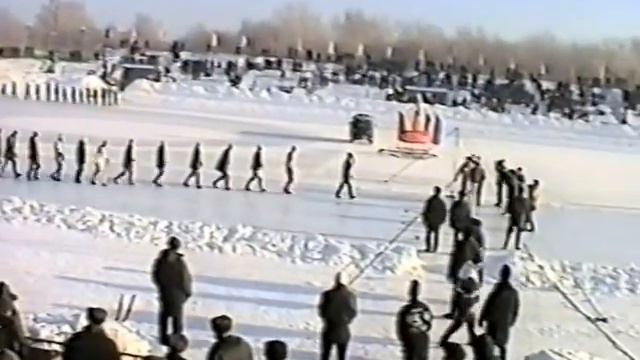 Мотогонки на льду в Вятских Полянах 1998 год- первая часть. смотреть онлайн