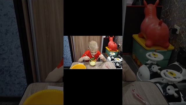 Съешь суп палочками - челлендж