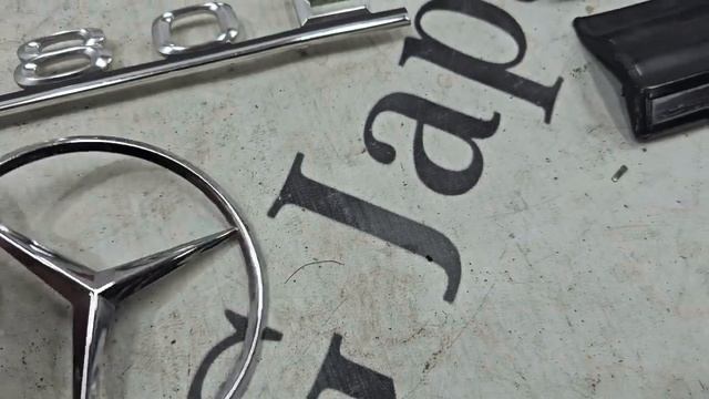 Комплект хрома на Mercedes-Benz W123 E смотреть онлайн