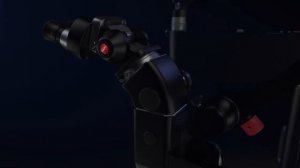 Стоматологический микроскоп Kaps 1100 элегантного черного цвета.