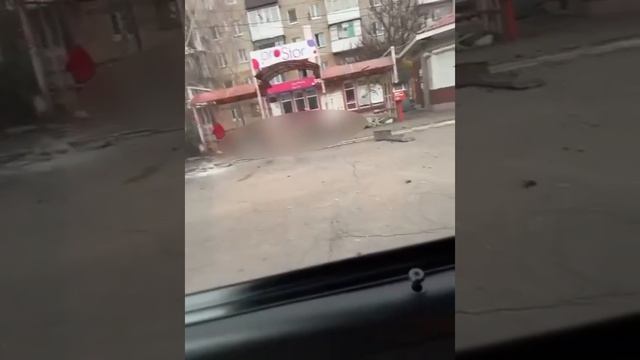 ‼️🇷🇺Кровавая атака Новой Каховки: ВСУ обстреляли автобус, убив 4 человек и ранив 13, затем уд