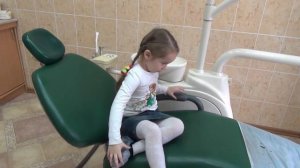 Диана у стоматолога