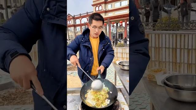 科班吃货：做操式炒河粉#科班吃货 #灵魂锅手 #炒饭 #烟火气