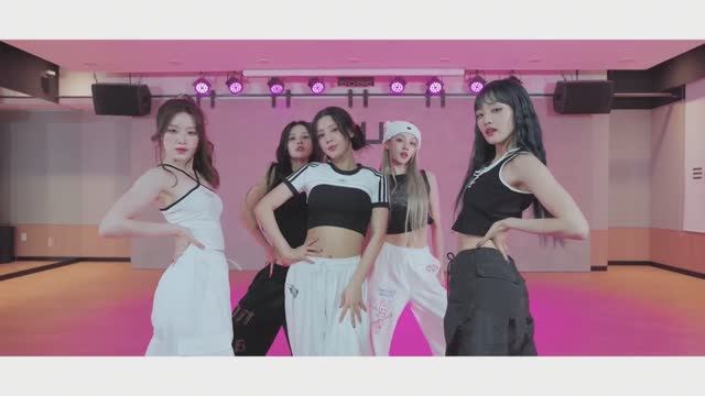 (G)I-DLE ((여자)아이들) - Queencard dance practice mirrored