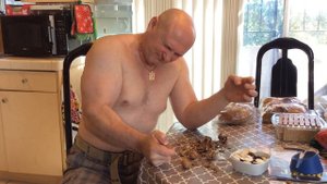 колем орехи аля Денис Цыпленков 1